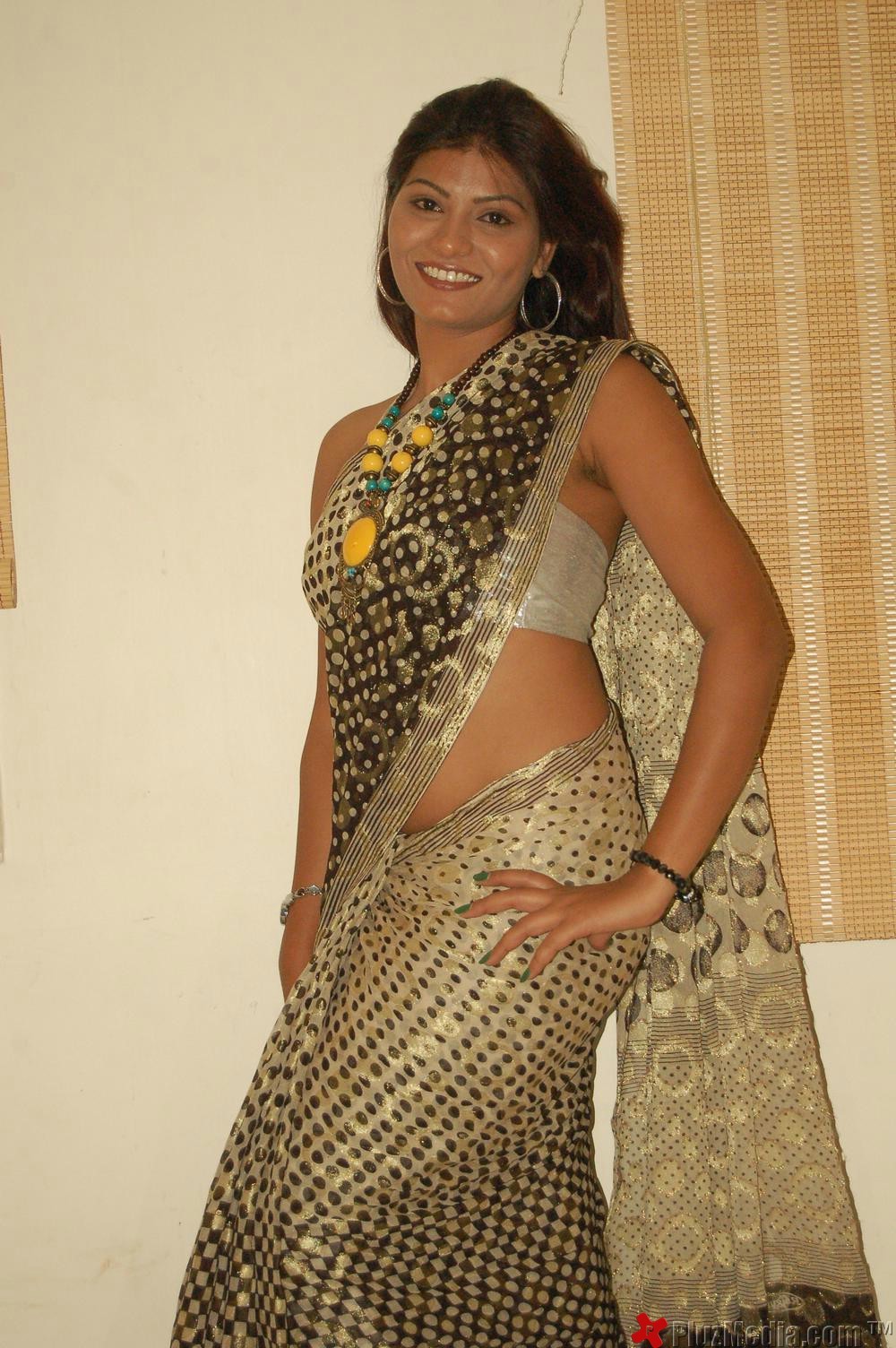 Hema Jelloju in saree Exclusive Hot Pictures | Picture 93328